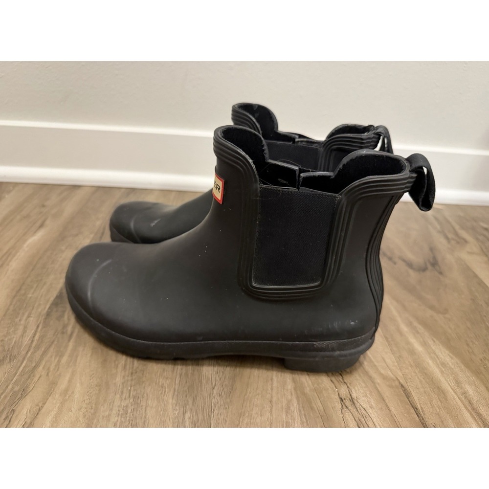 Hunter Women's Original Chelsea Waterproof Rain Boots, Black, Size 8 Matte - Picture 4 of 16